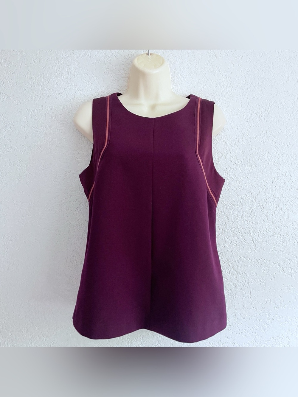 A/X Armani Exchange Plum Sleeveless Shell Top SMALL Pink Trim Structured Chic